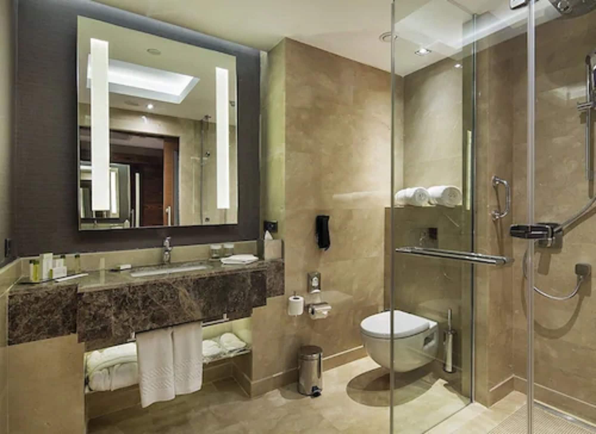 Movenpick Hotel 5*