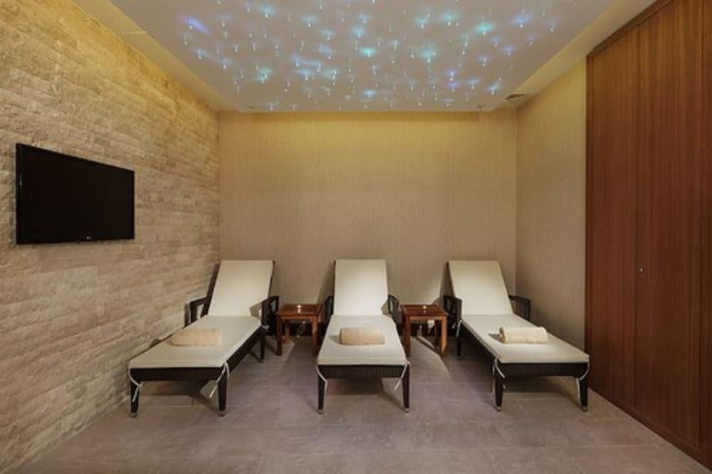 Movenpick Hotel 5*