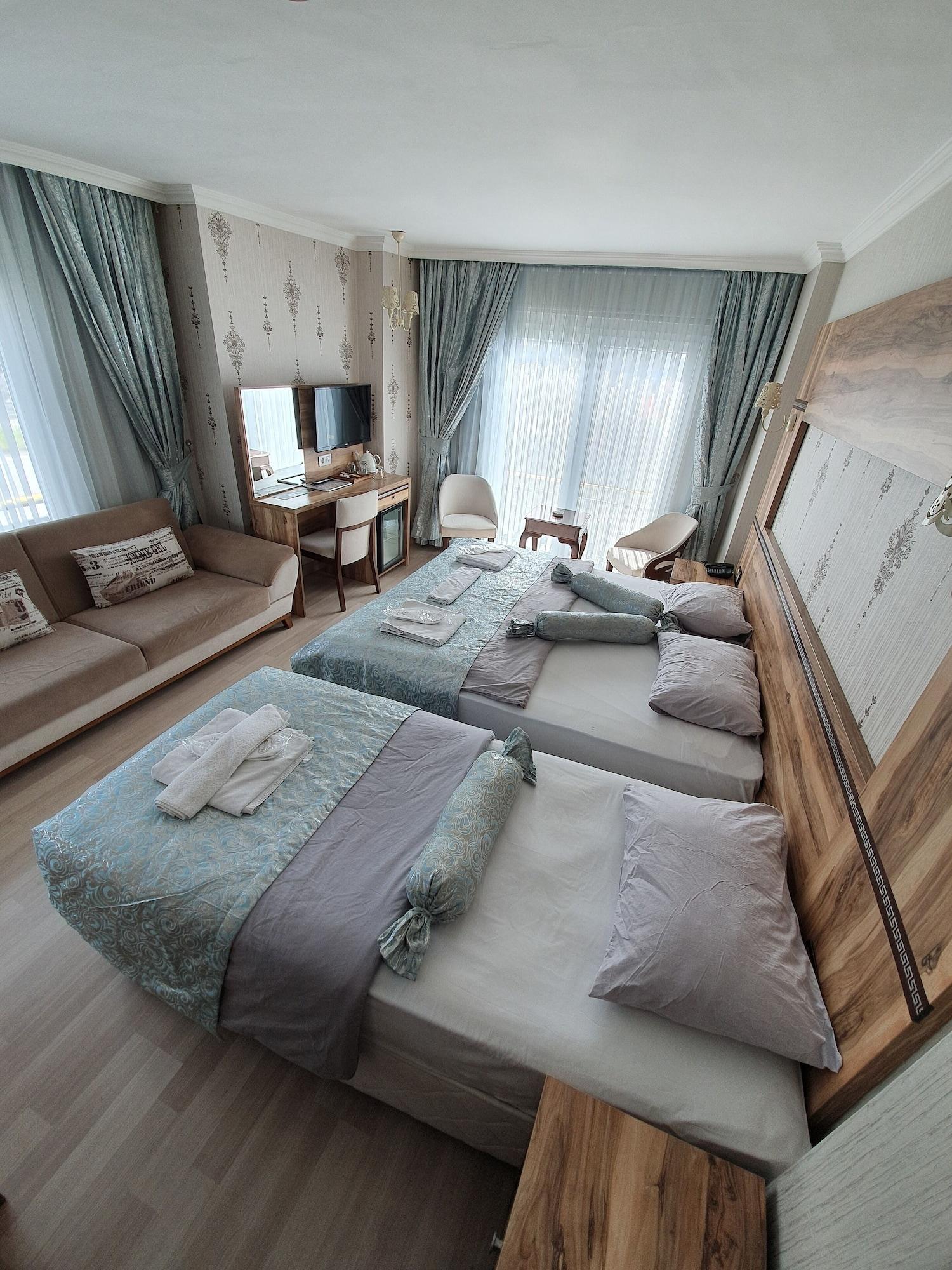 Fengo & Hotel 3*
