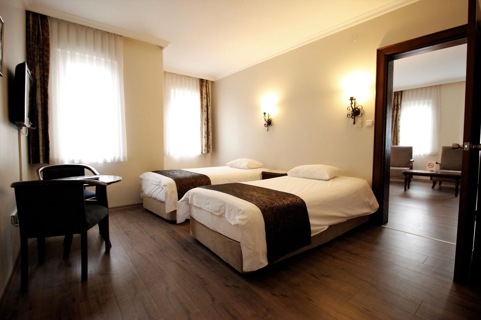 Hotel Montania Town 3*