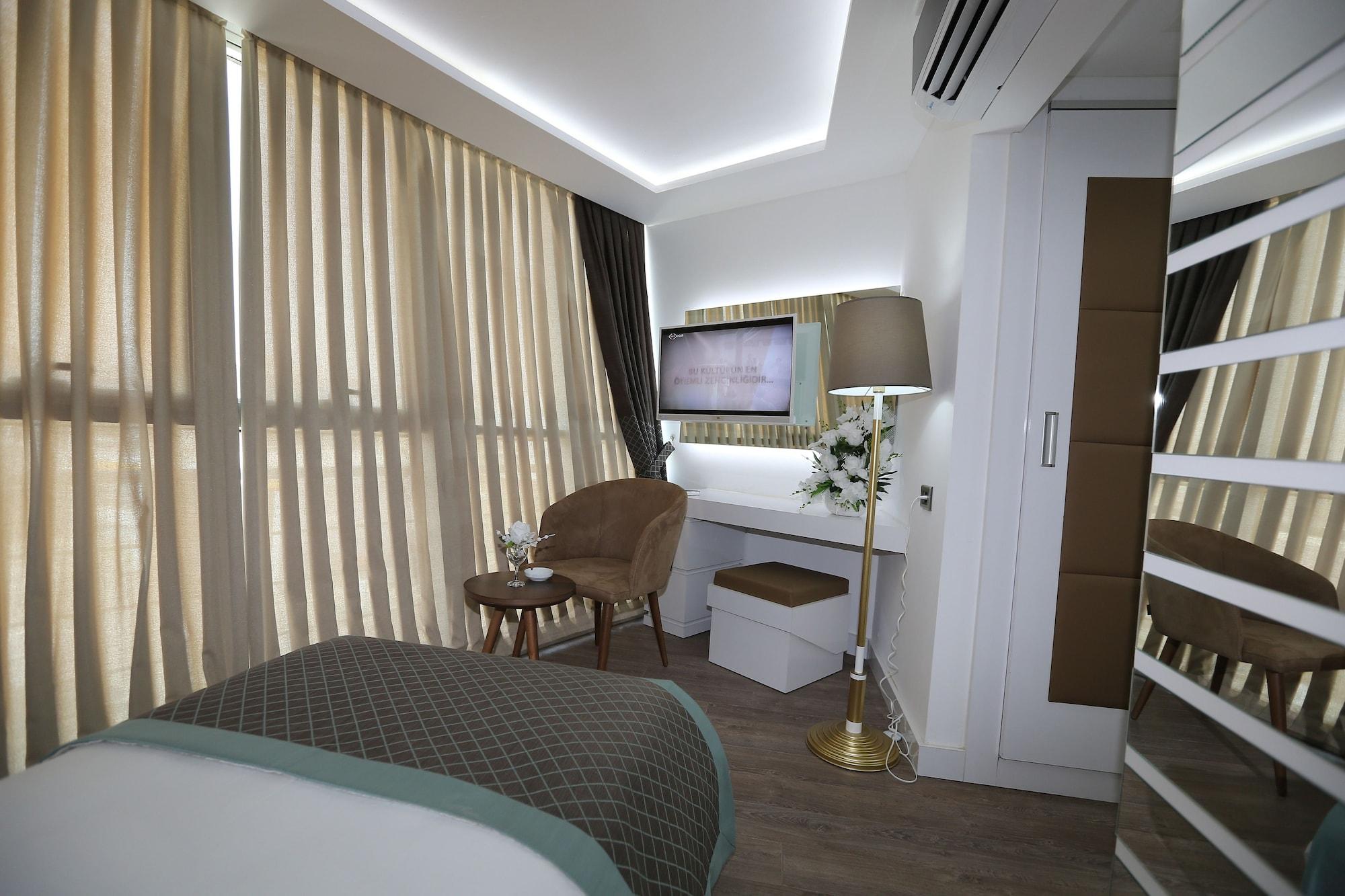 Hotel Elips Royal &