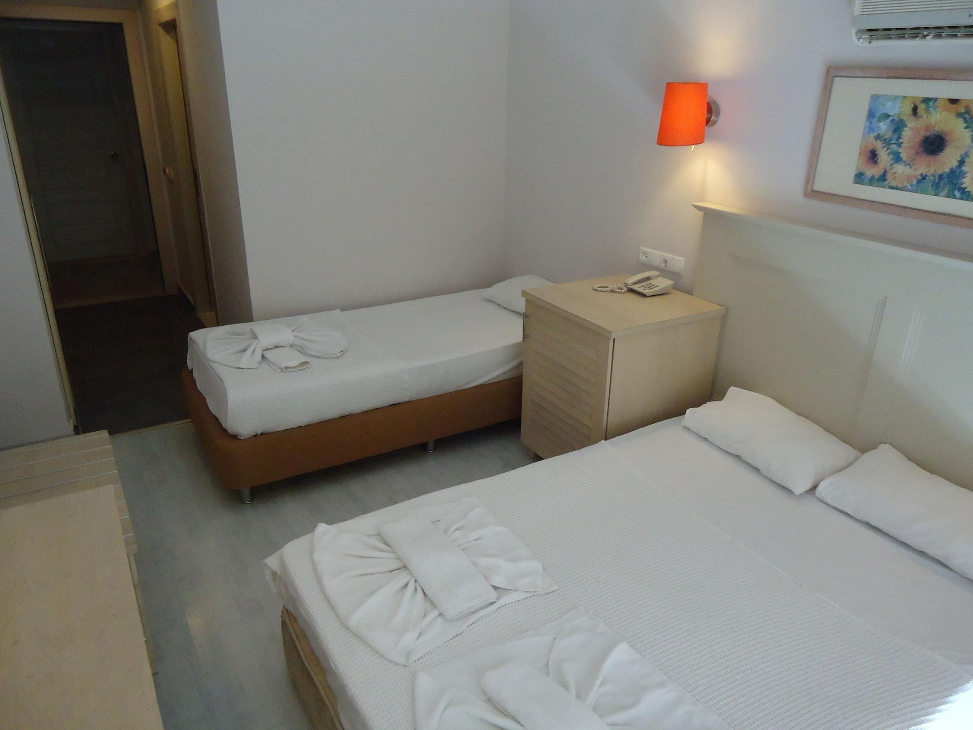 Larissa Mare Resort