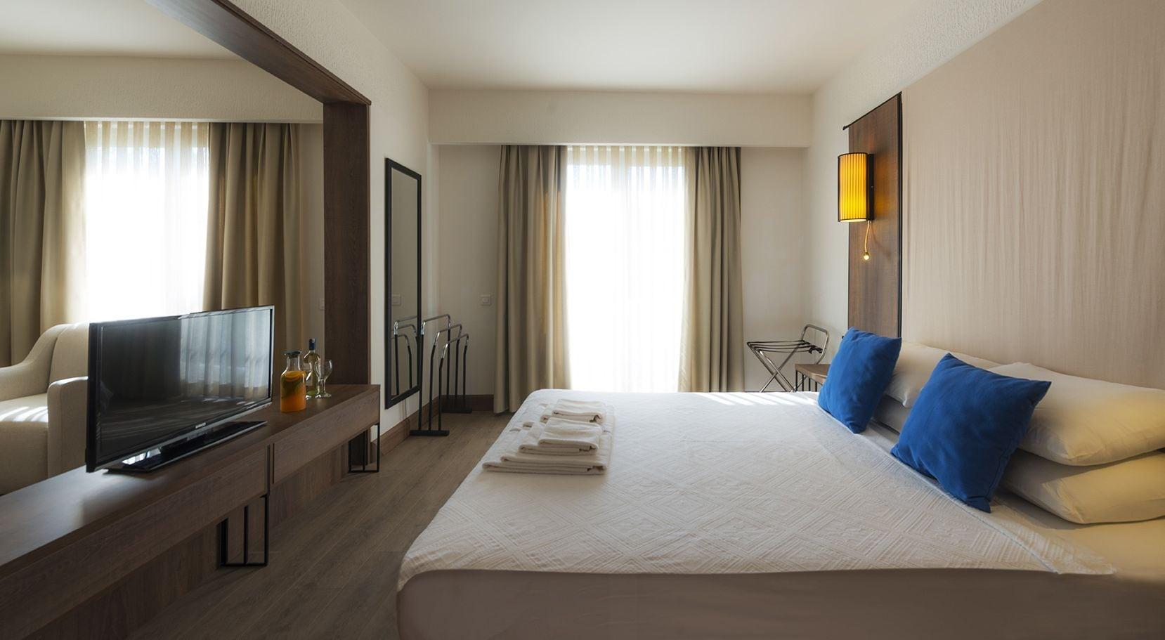 Liv By Bellazure Hotel