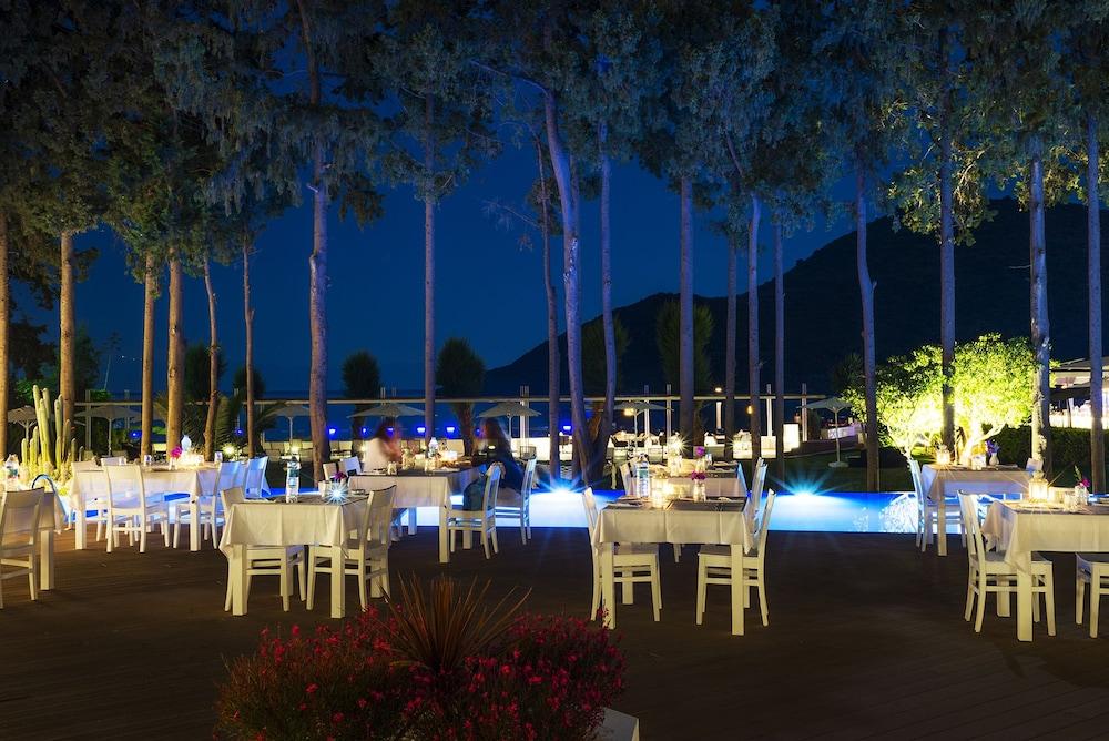 Liv By Bellazure Hotel