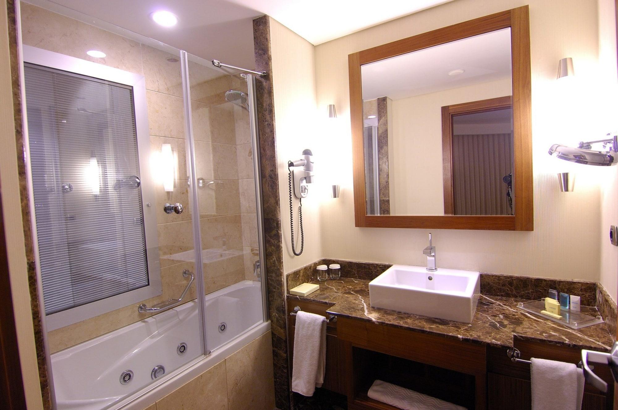 Dedeman Convention Center 5*
