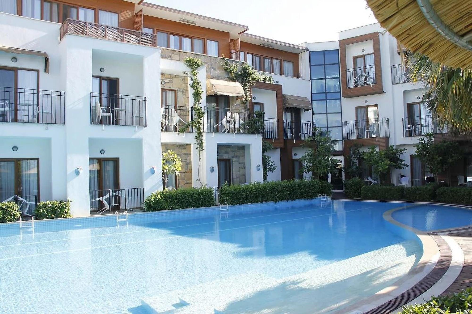 Liona & Hotel 3*