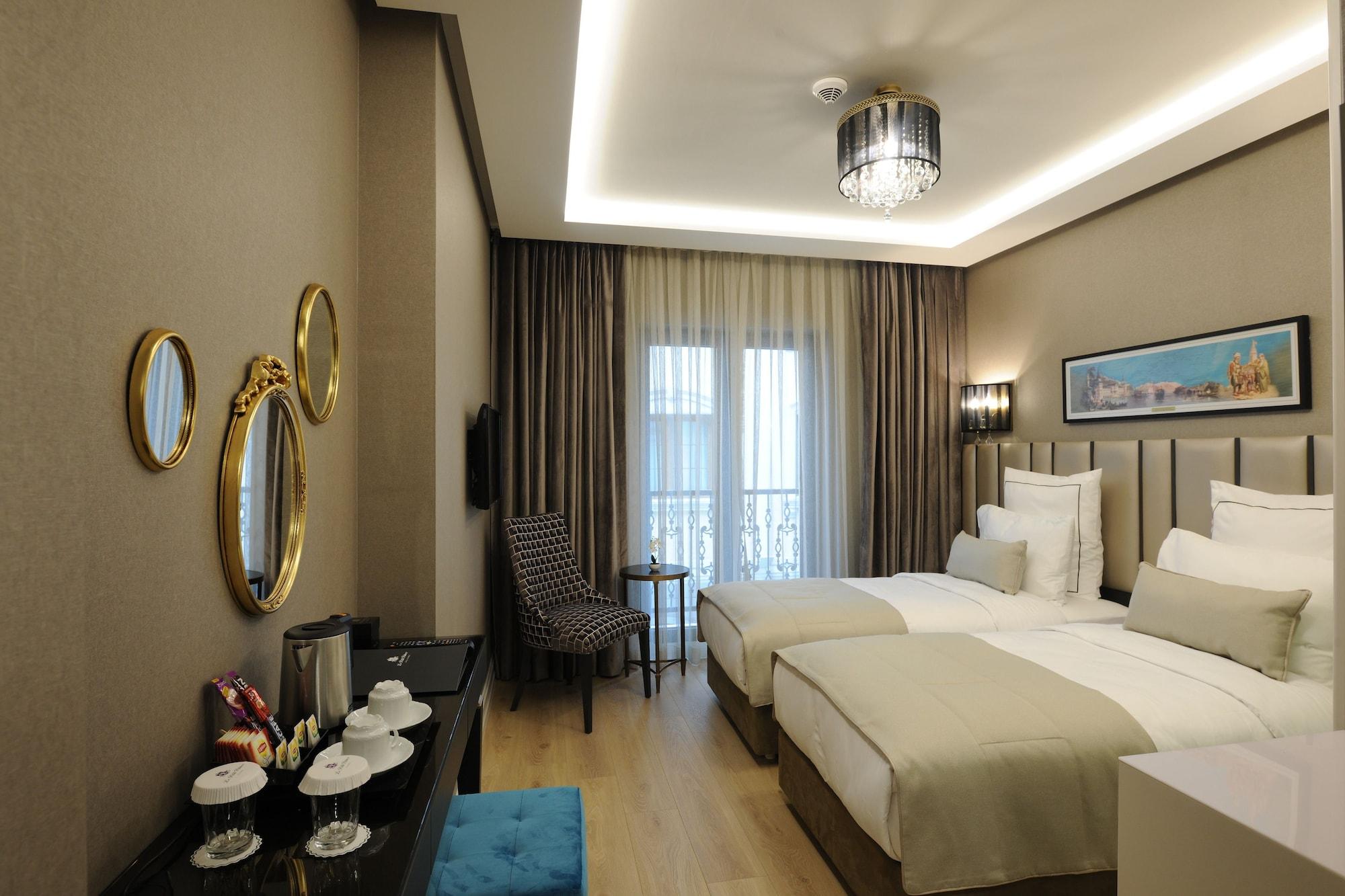 Hotel Le Petit 3*