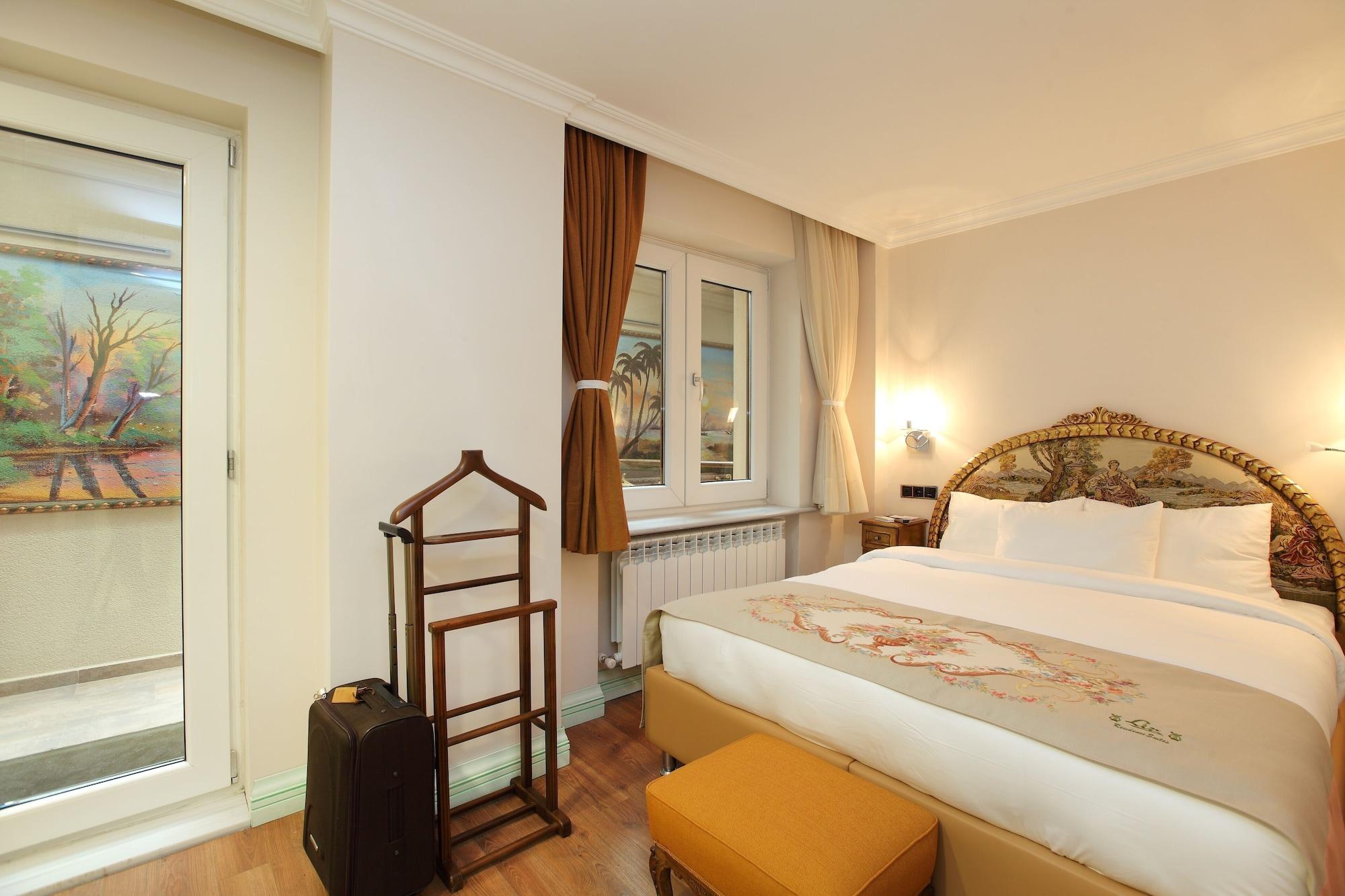 Lir Long Aparthotel 3*