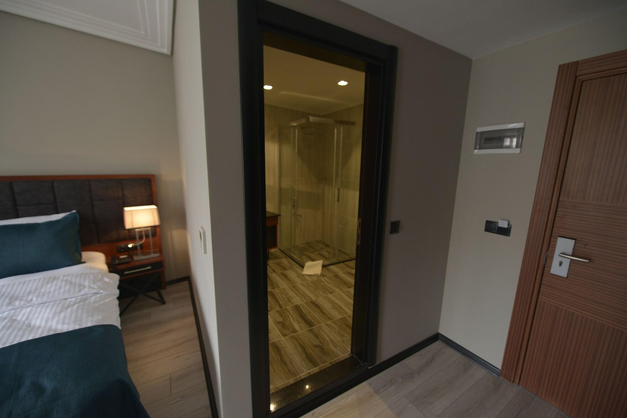 Hotel Grand Vaves 4*