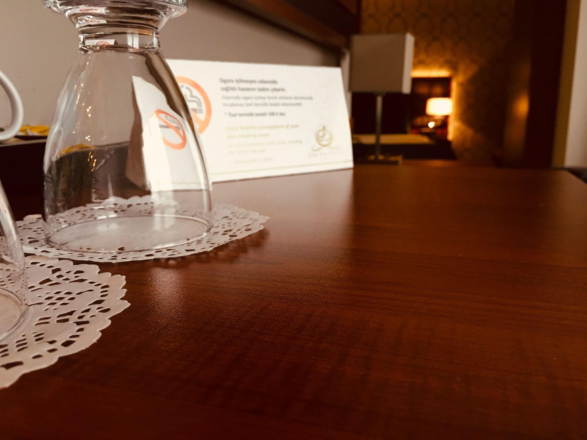 Grand Vaves Hotel
