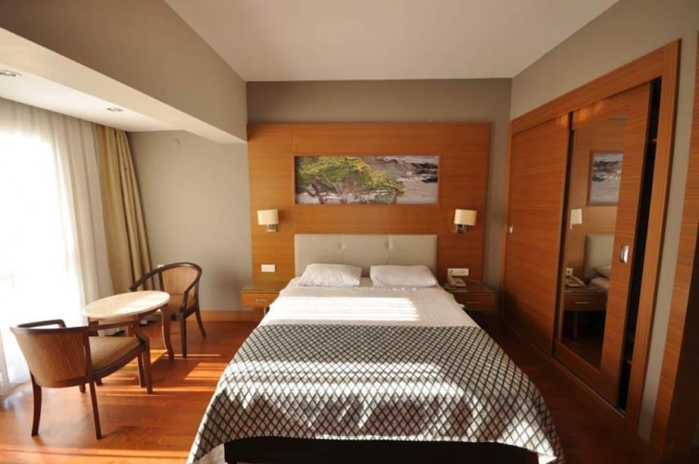 Halic Park Resort