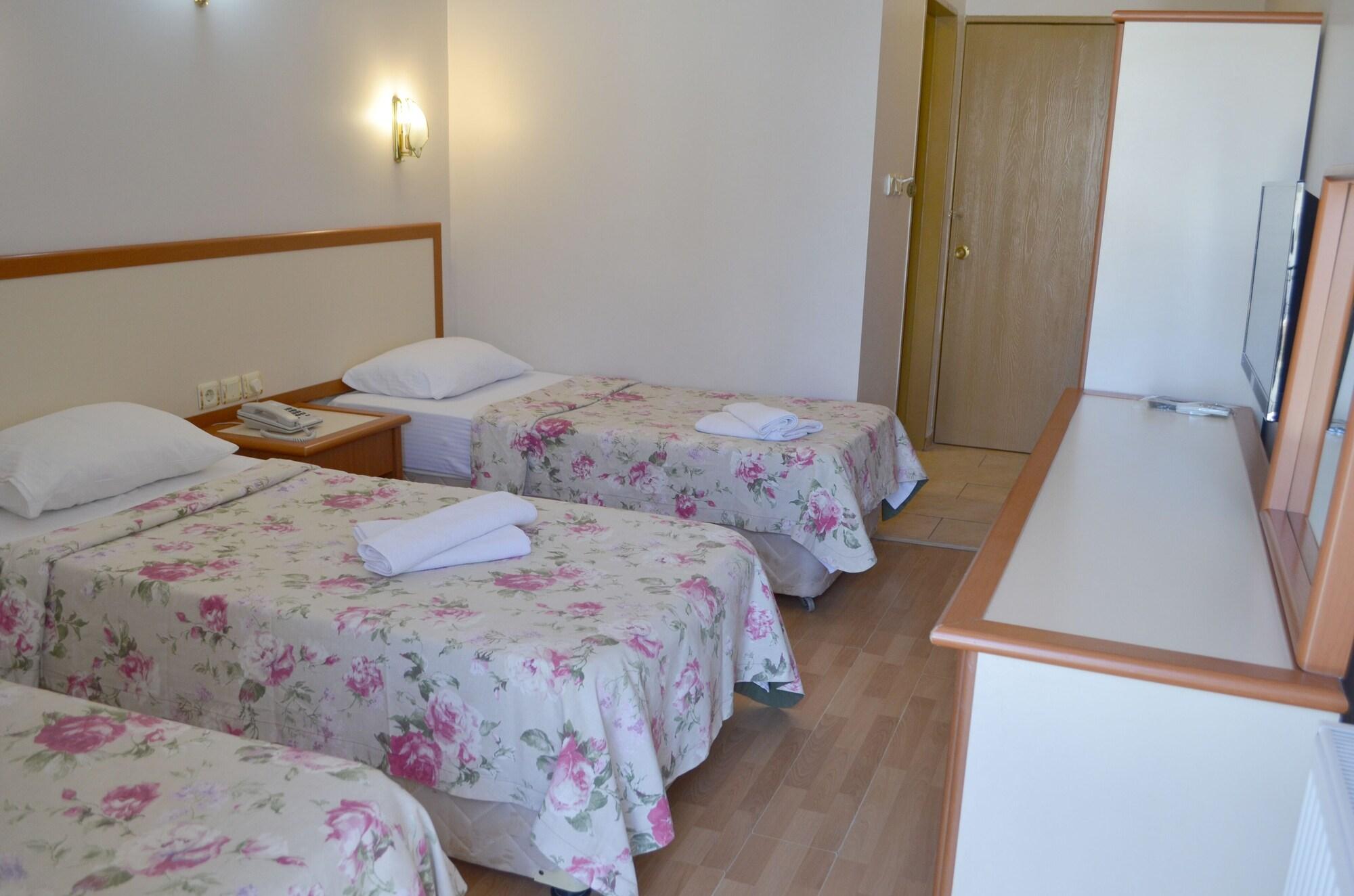 Grand Milano Hotel 3*