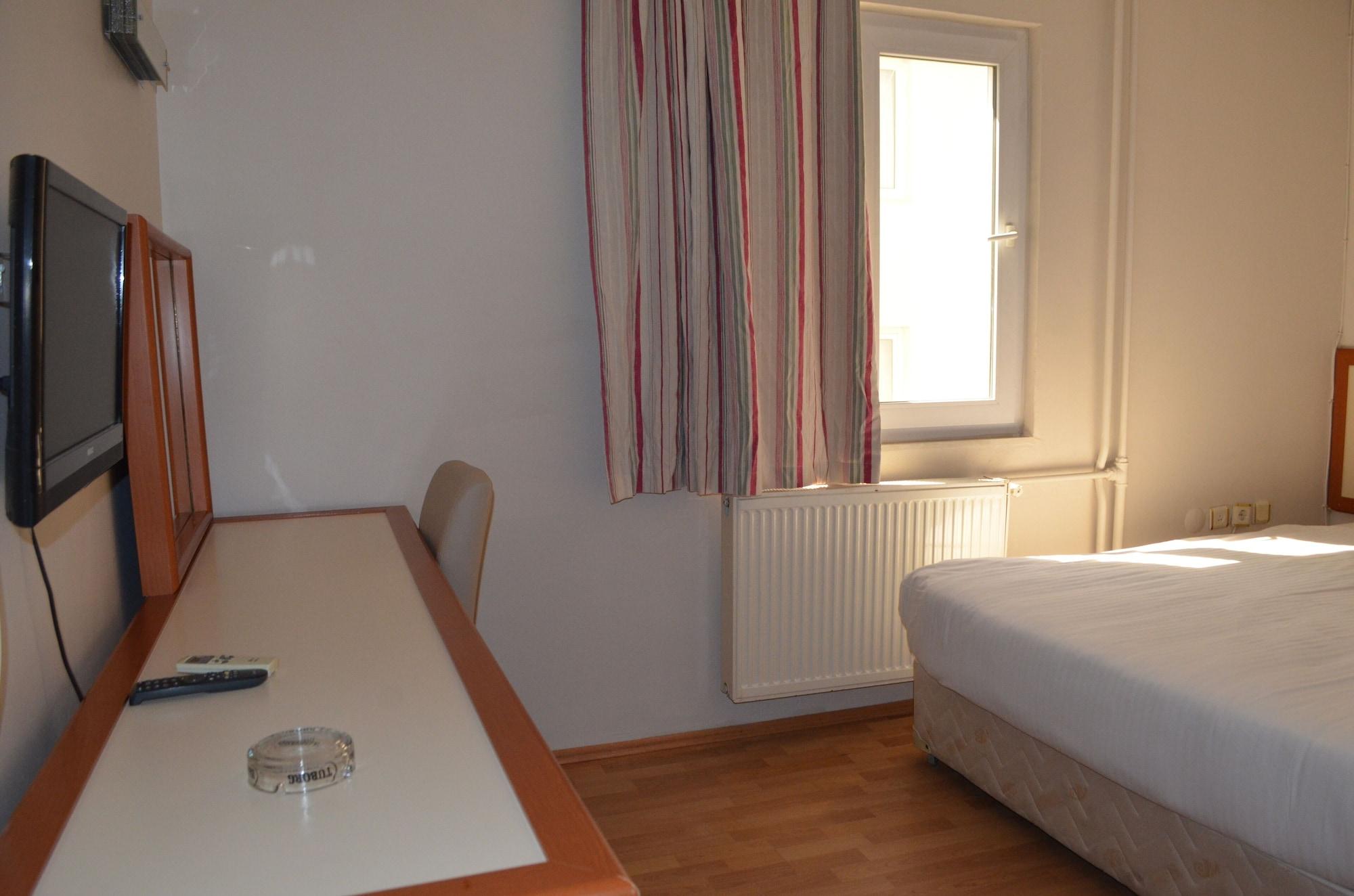 Hotel Grand Milano 3*