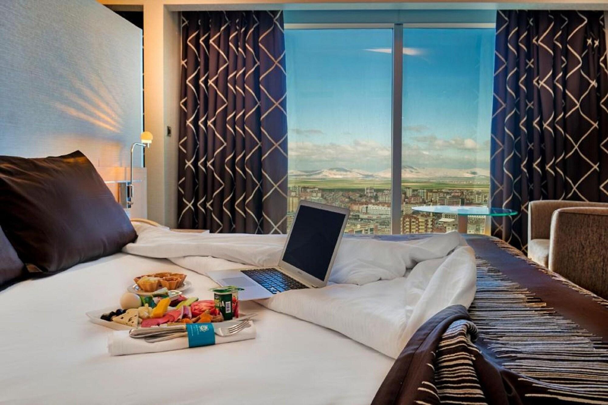 Grand Hotel 5*