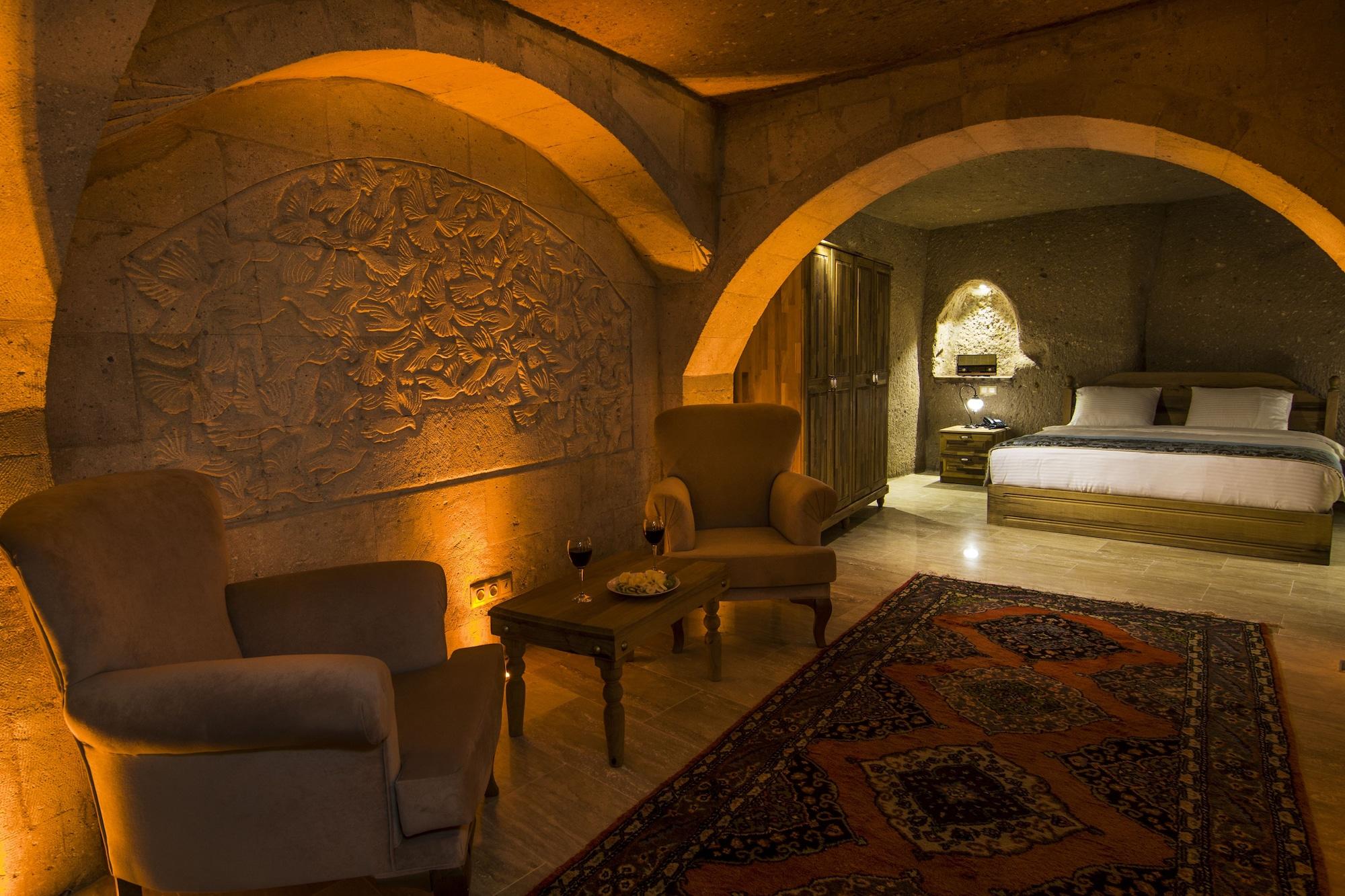 Hotel Caldera Cave & Restaurant 4*