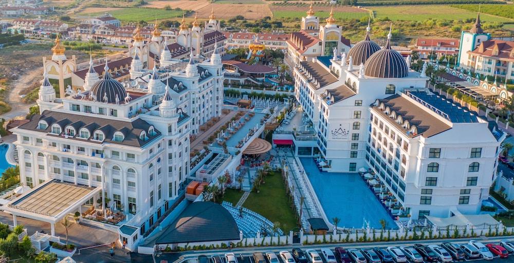 Royal Palace 5*