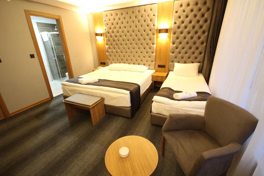 Grand Silay