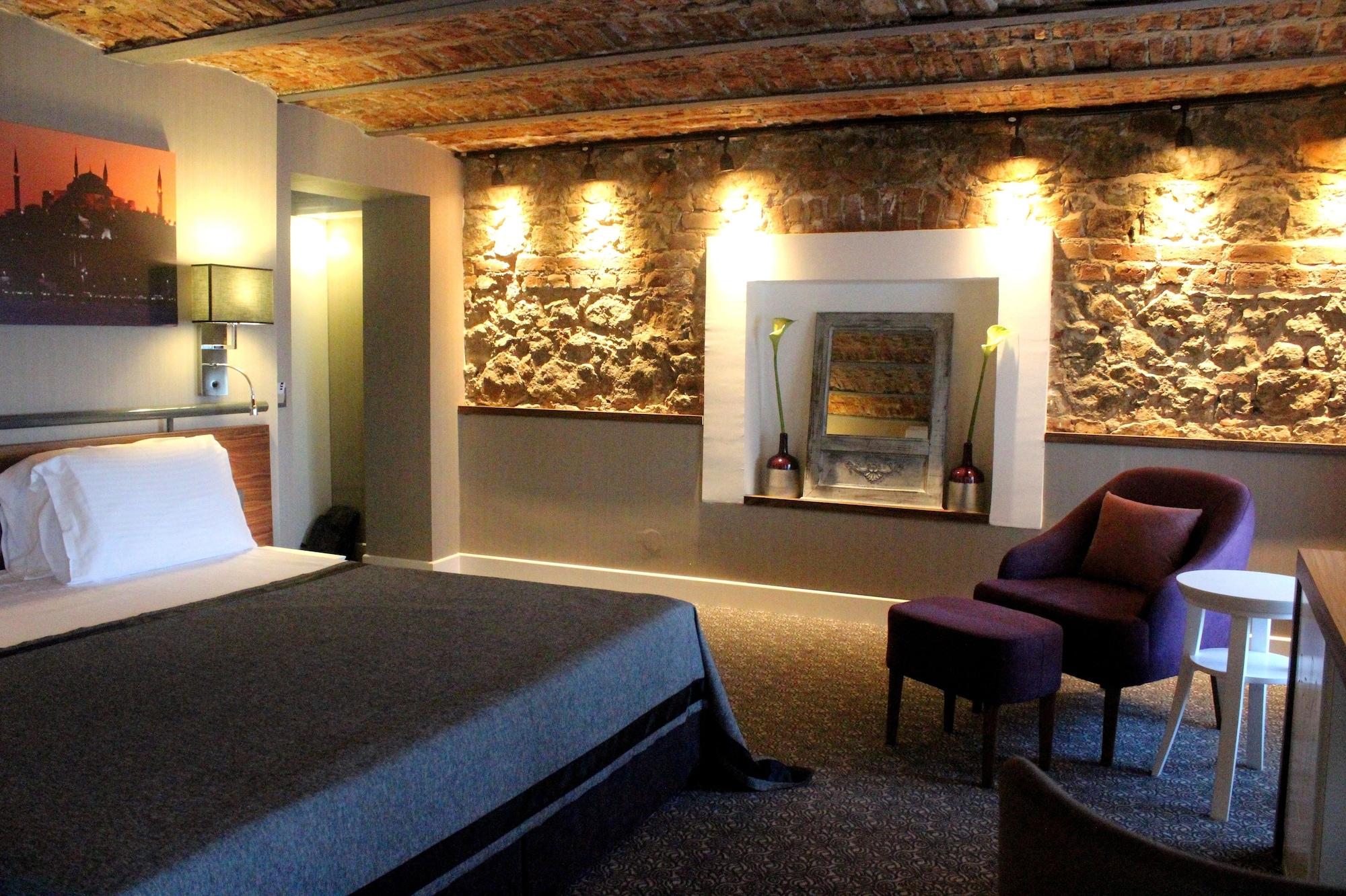 Montania Special Class Hotel 4*