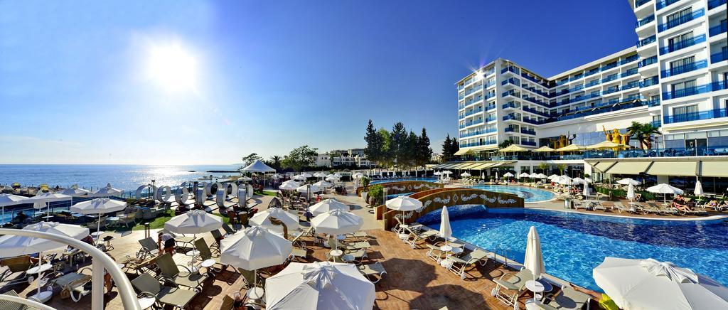 Hotel Azura Deluxe & 5*