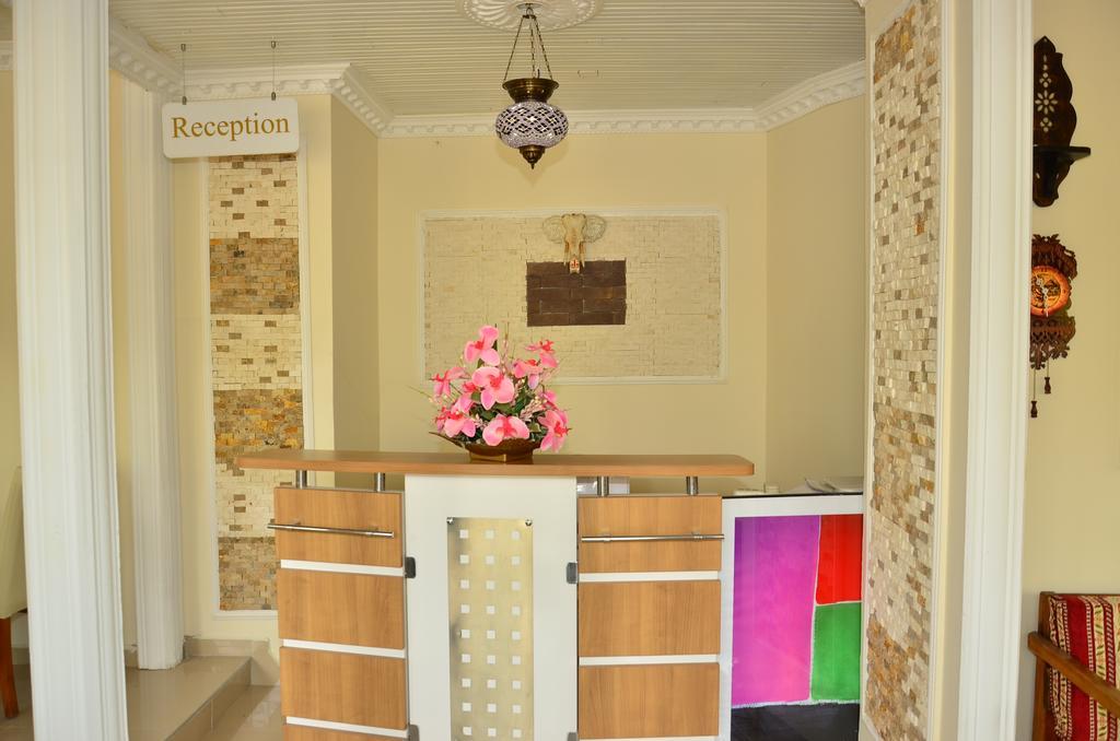 Aparthotel Almila 2*