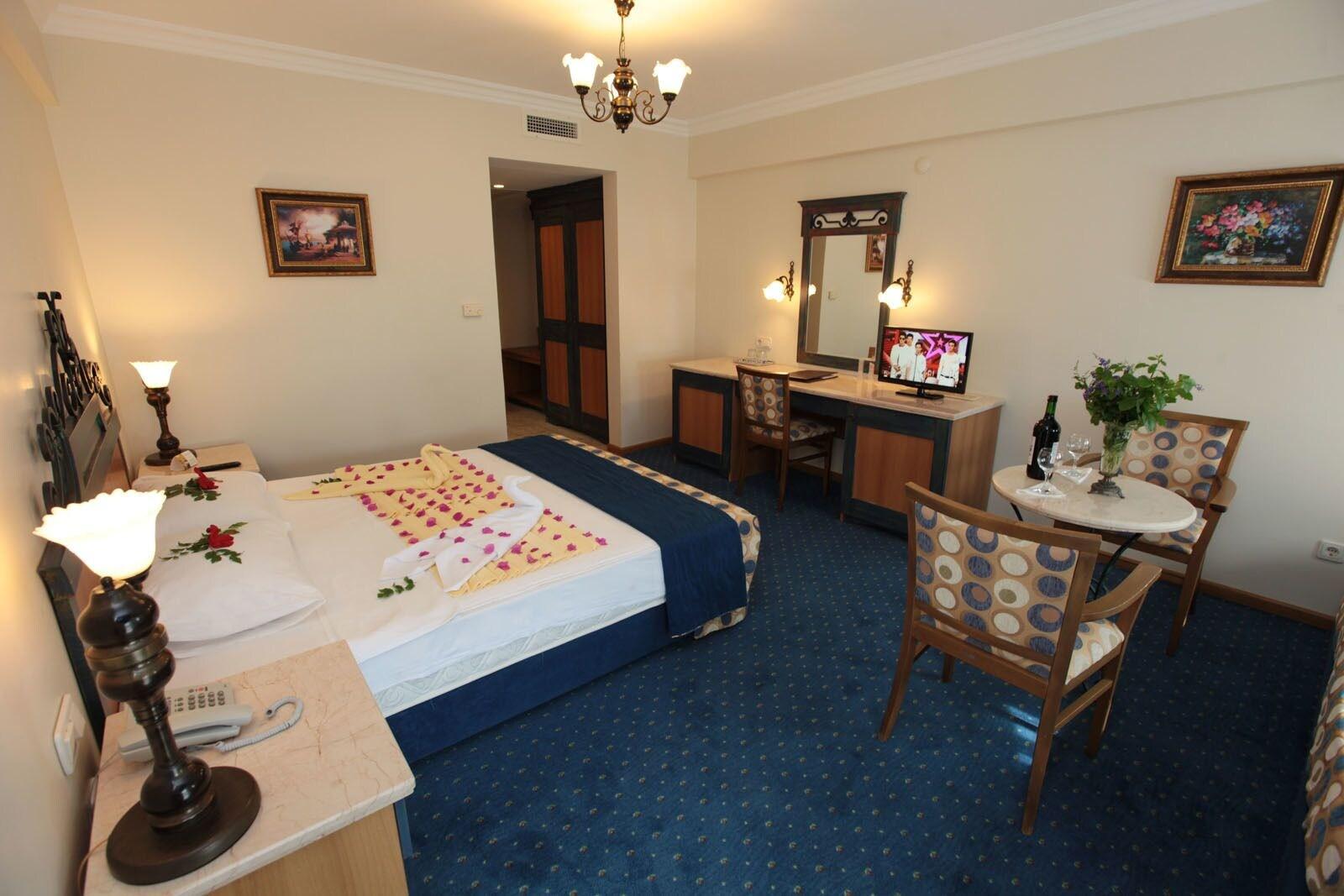 Hotel Club Yali &