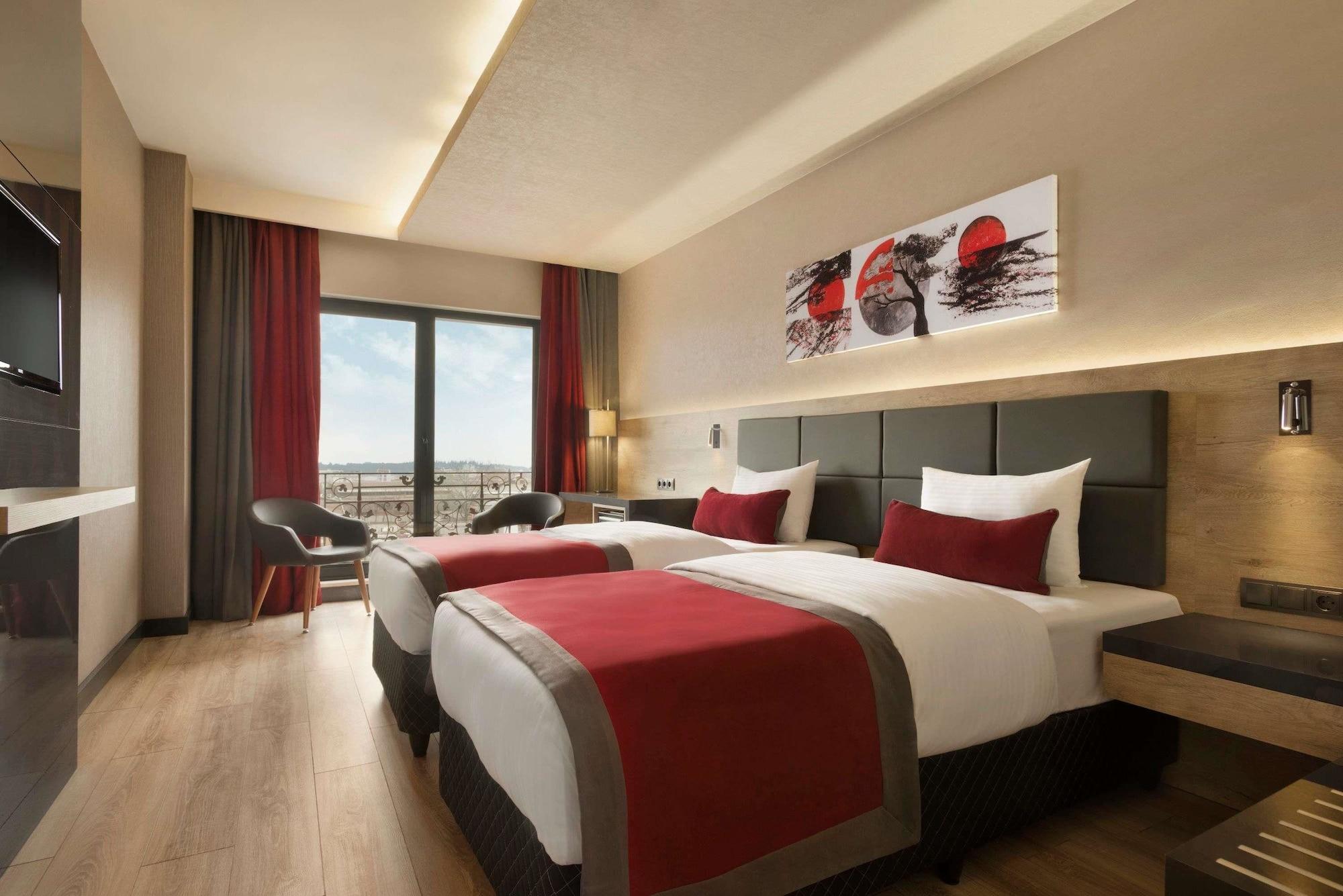 Ramada Encore By Wyndham Hotel 3*