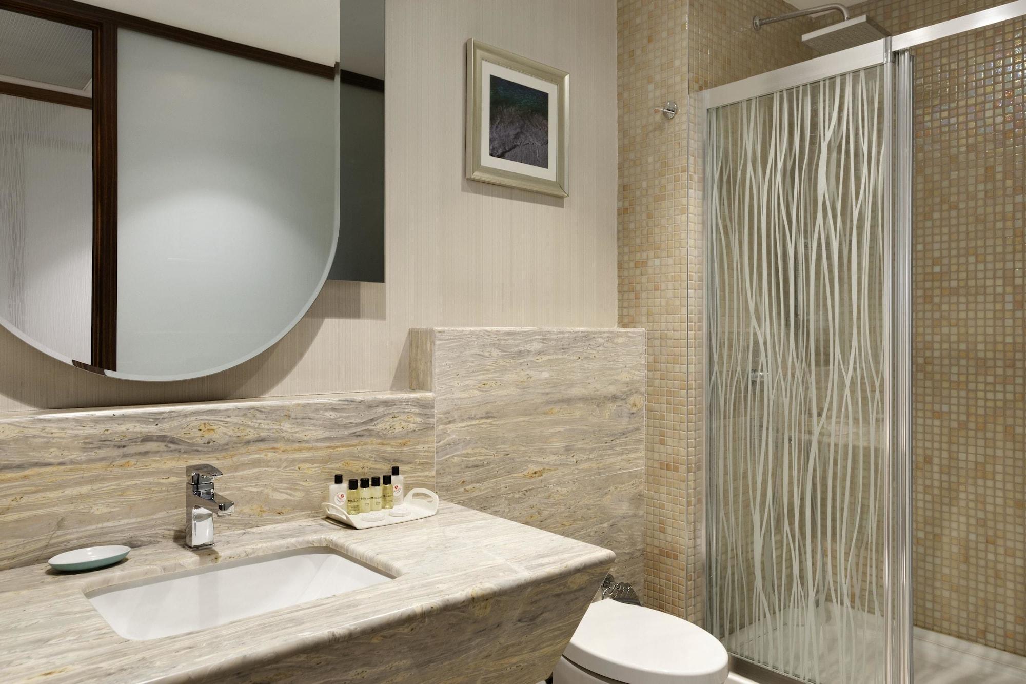 Ramada By Wyndham 3*