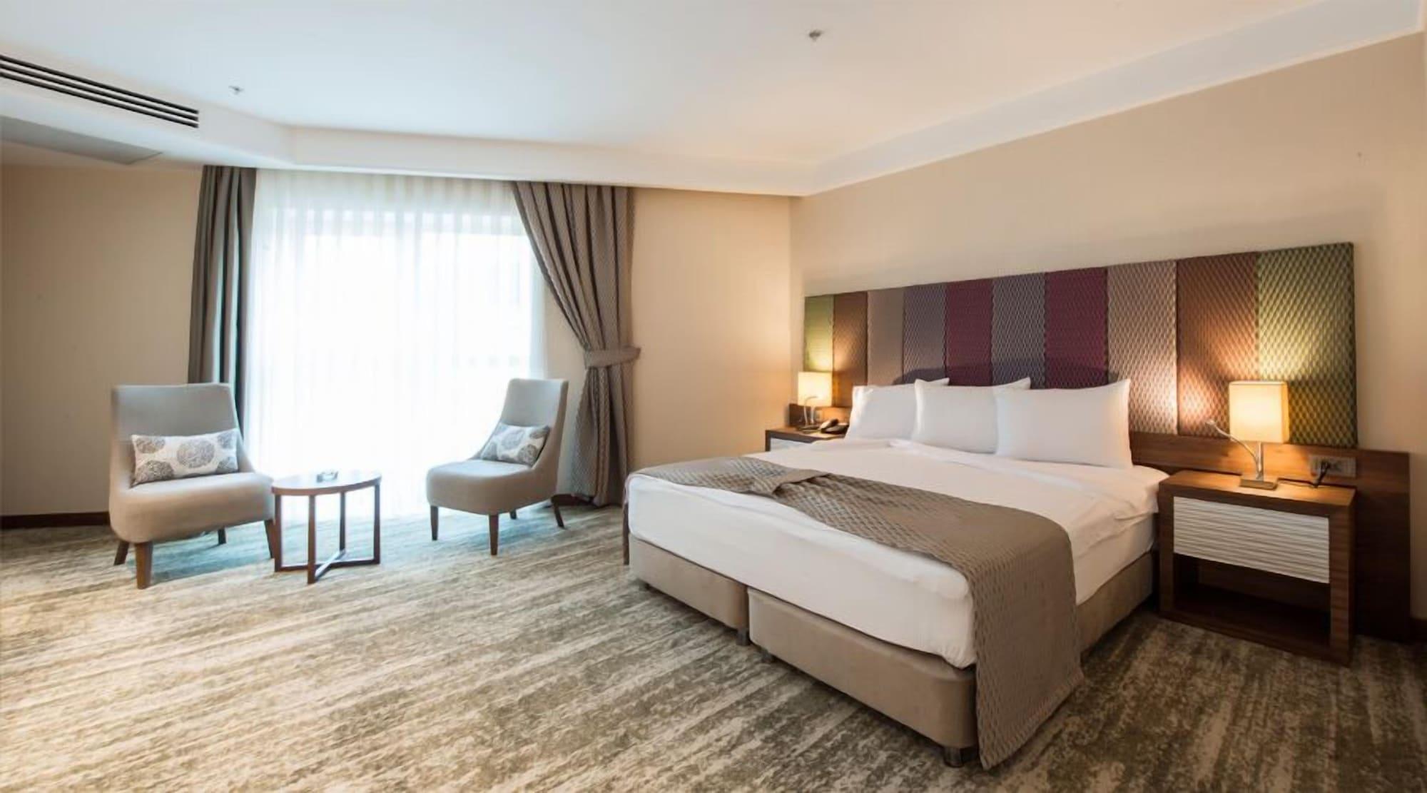 Hotel Ramada By Wyndham 3*