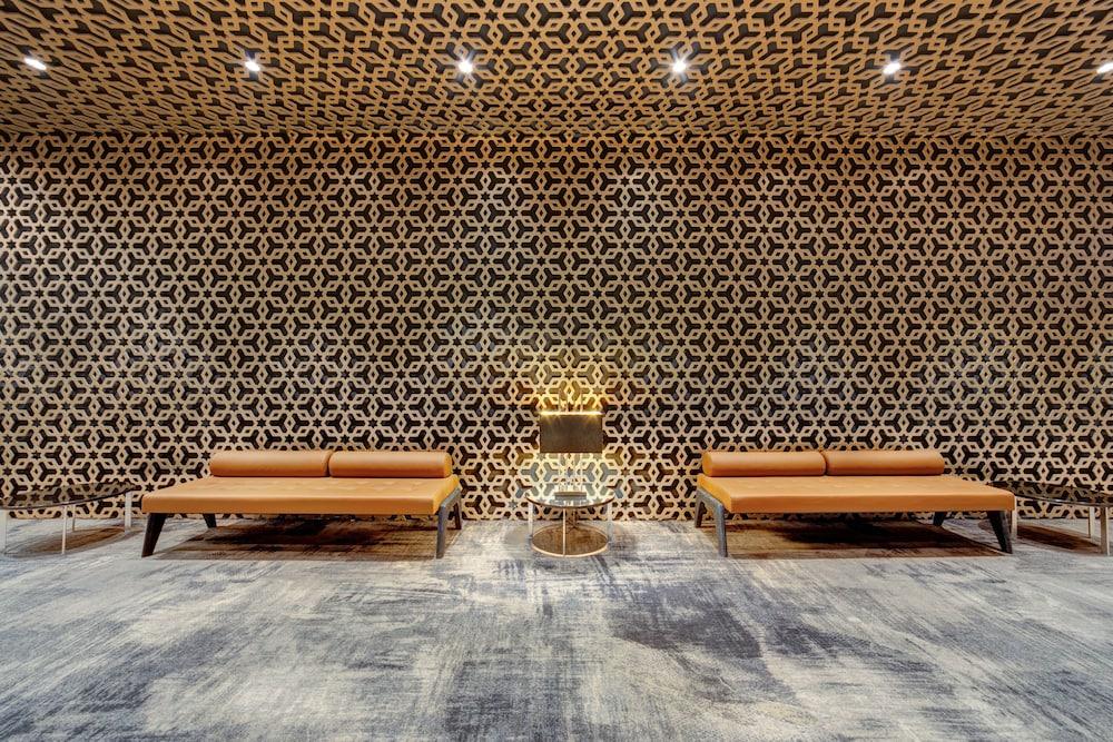 Doubletree By Hilton Hotel
