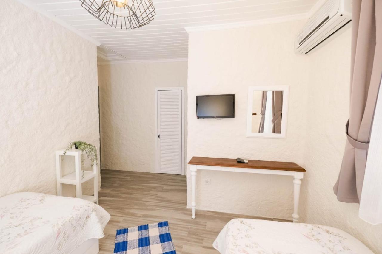 Herakles Bed & Breakfast Cesme