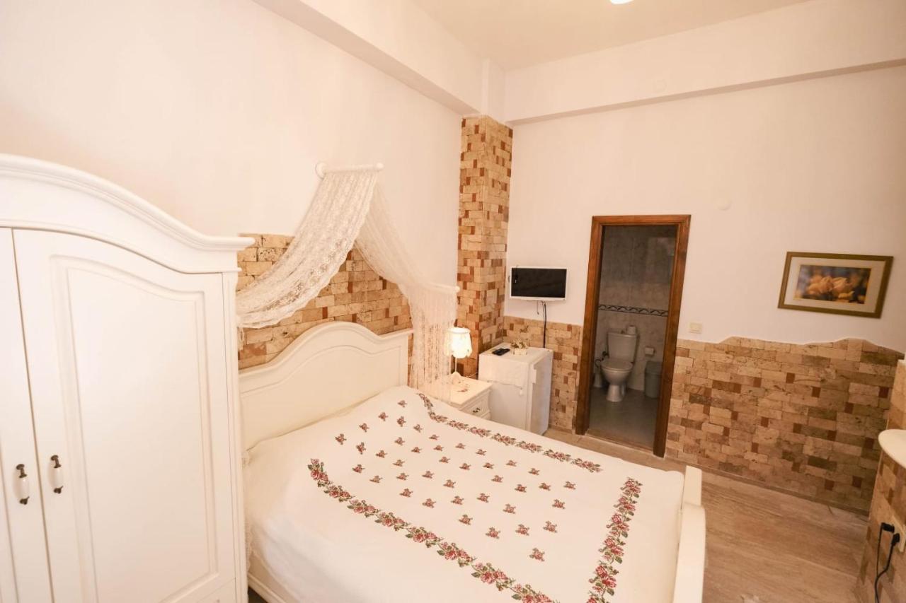 Herakles Bed & Breakfast *
