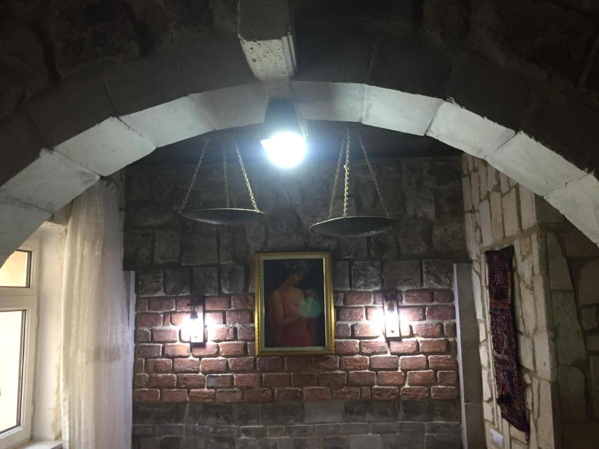 Crazy Horse Hostel *
