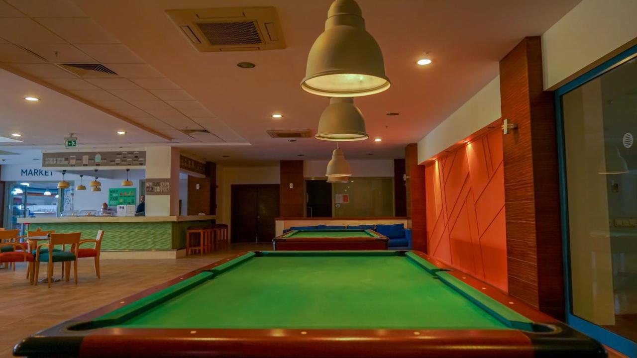 Barut B Resort Side