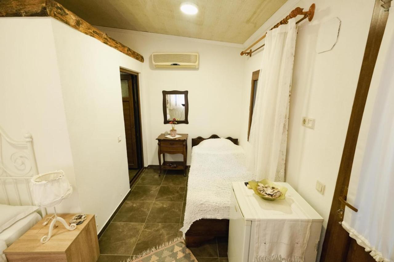 Herakles Bed & Breakfast *