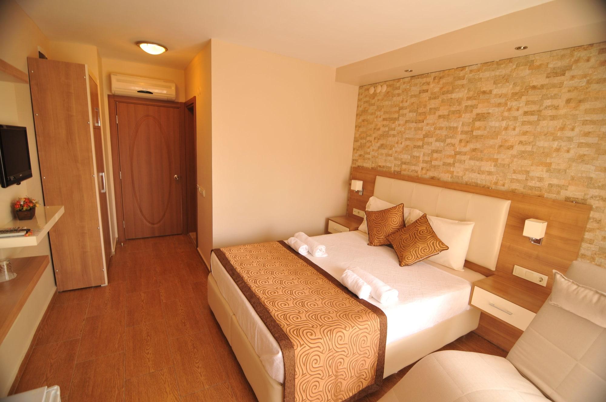 Hotel Papirus 2*