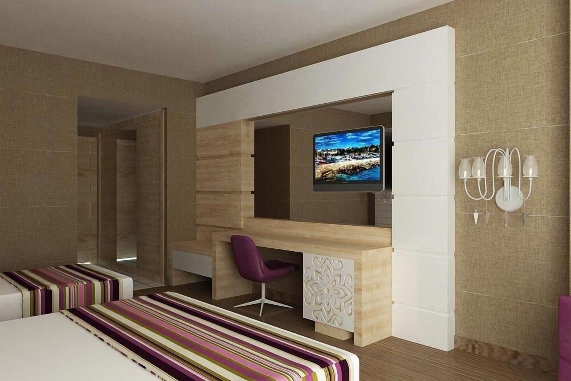 Sunmelia & Hotel 5*