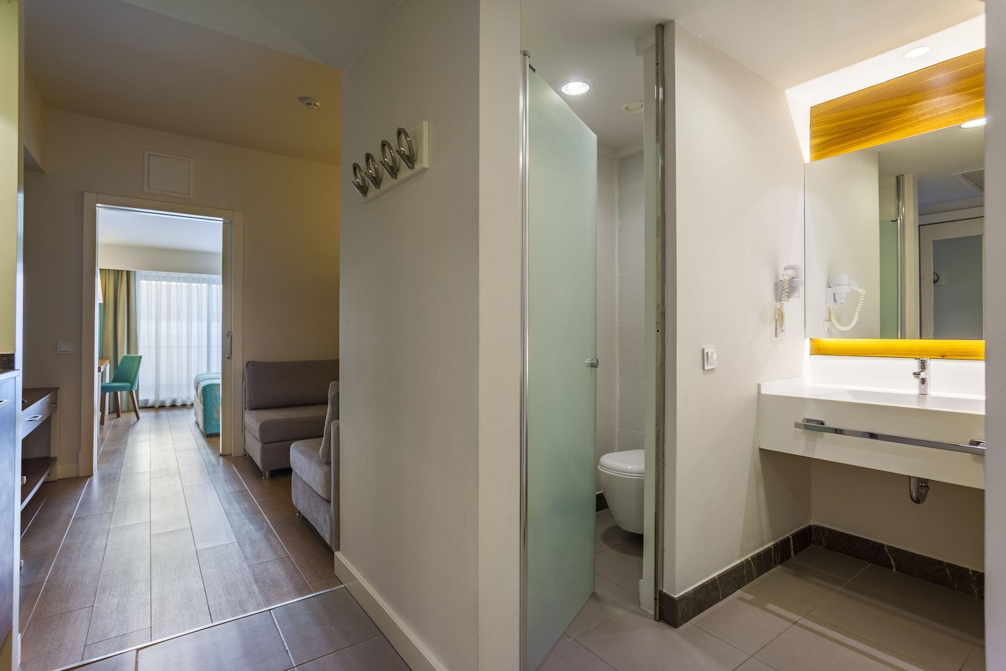 Terrace Elite Ultra Hotel 5*
