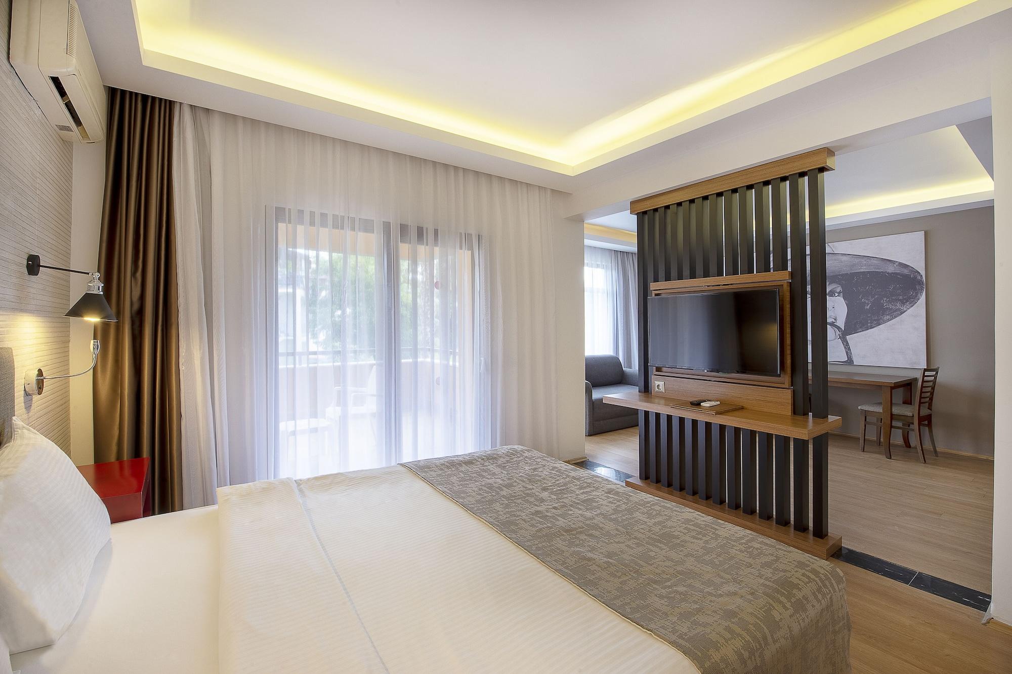 Hotel Alara Park 4*
