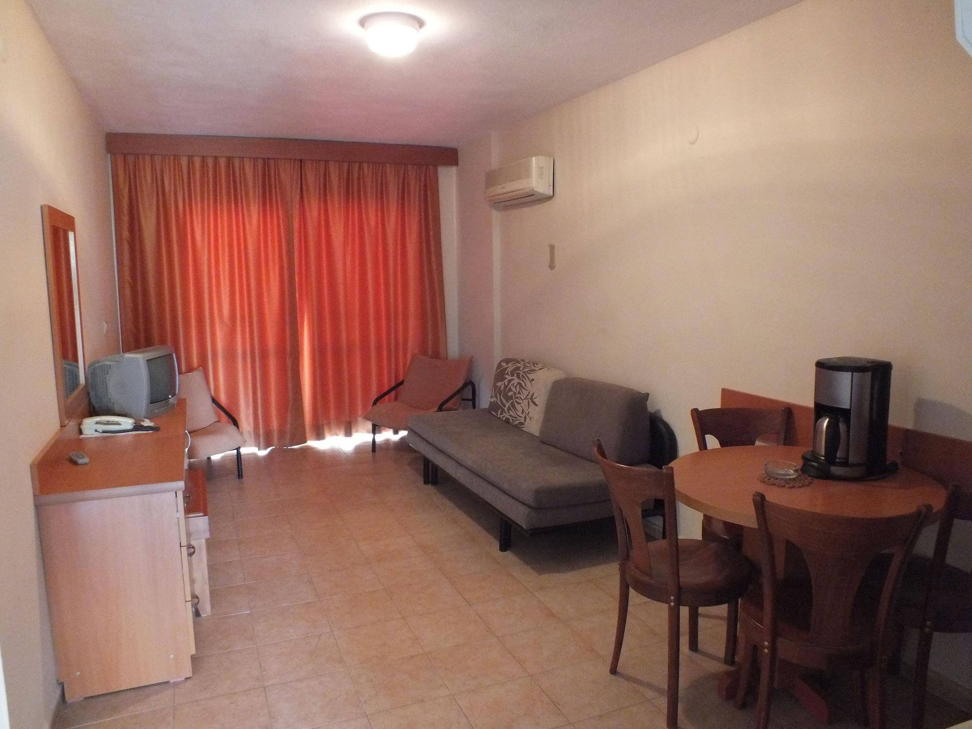Aparthotel Tuntas Family