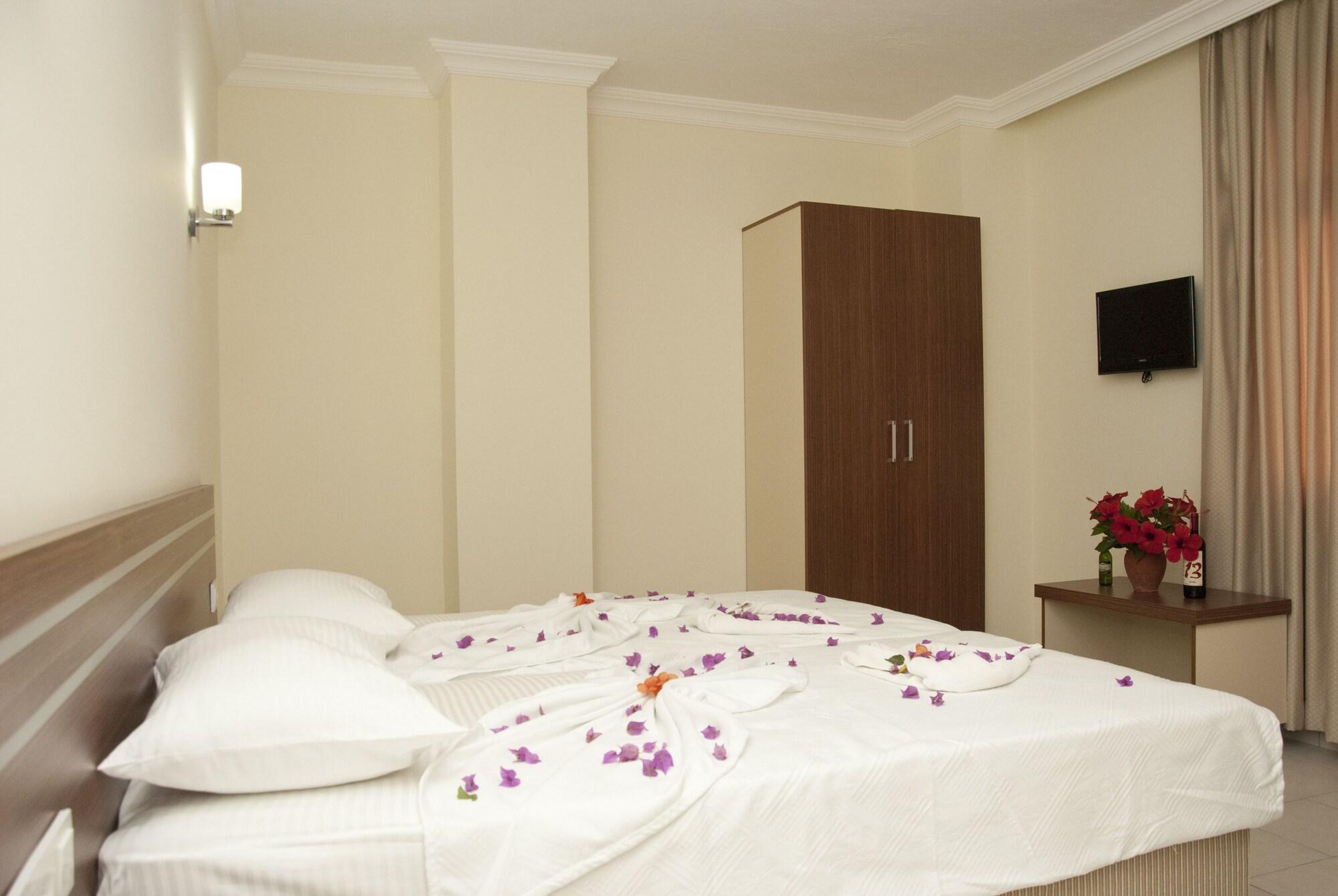 Dynasty Hotel Side