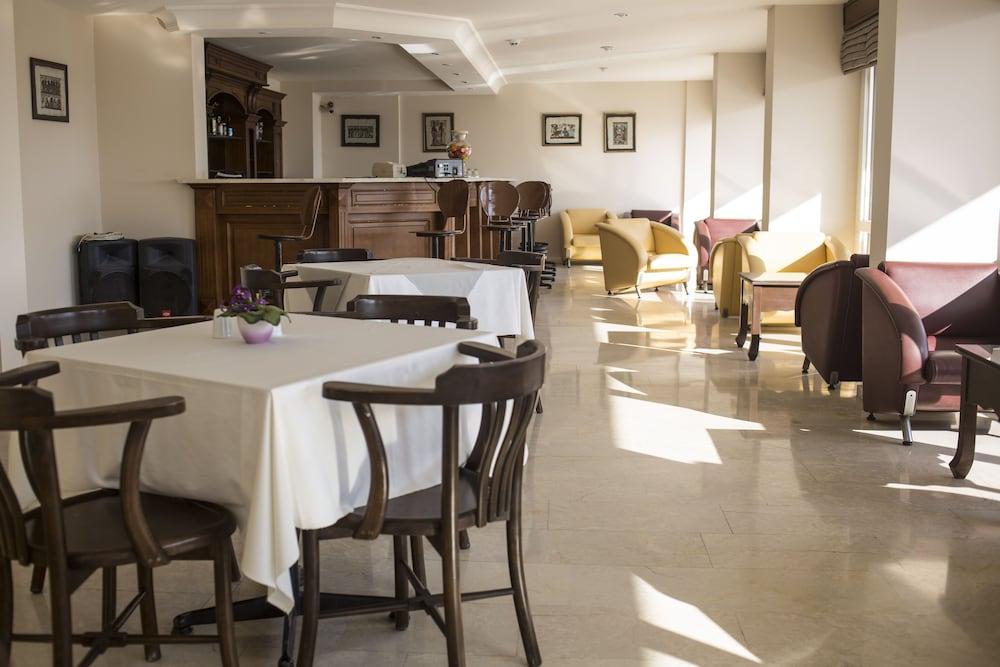 Tuntas Family Aparthotel 4*