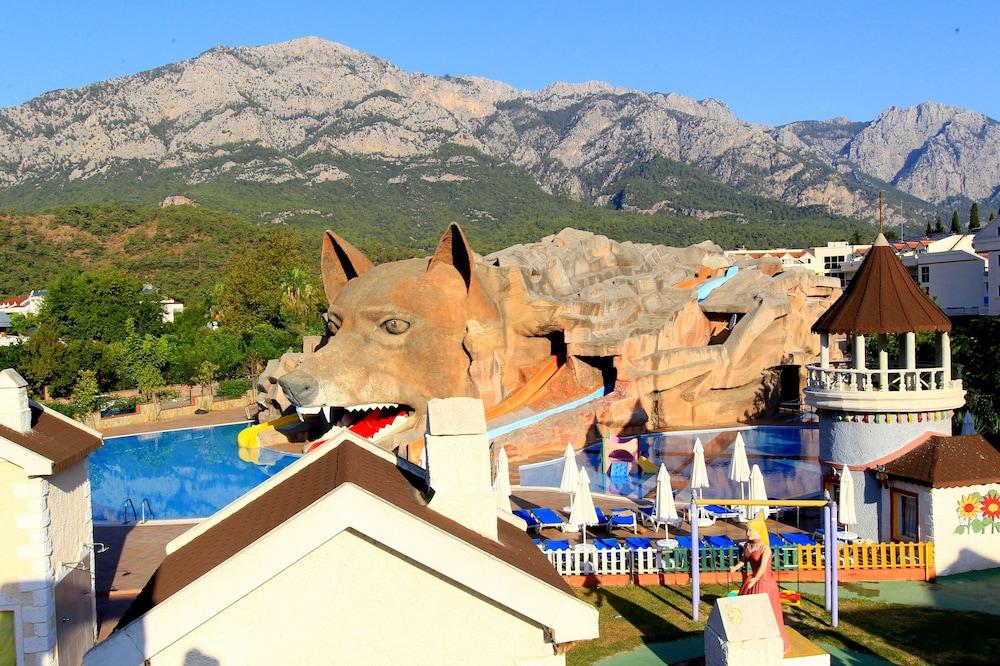 Resort Rox 5*