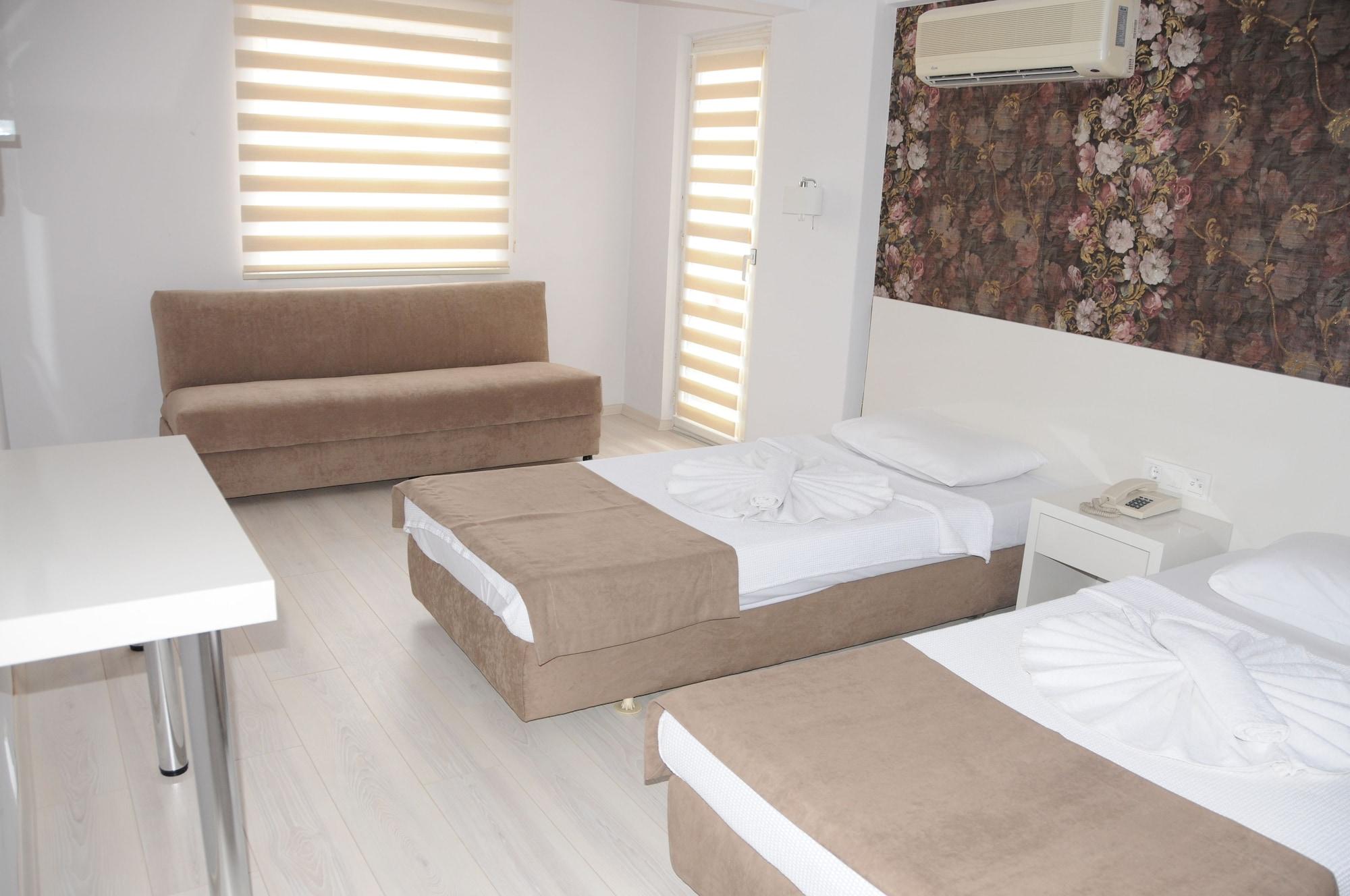 Hotel Myra 3*