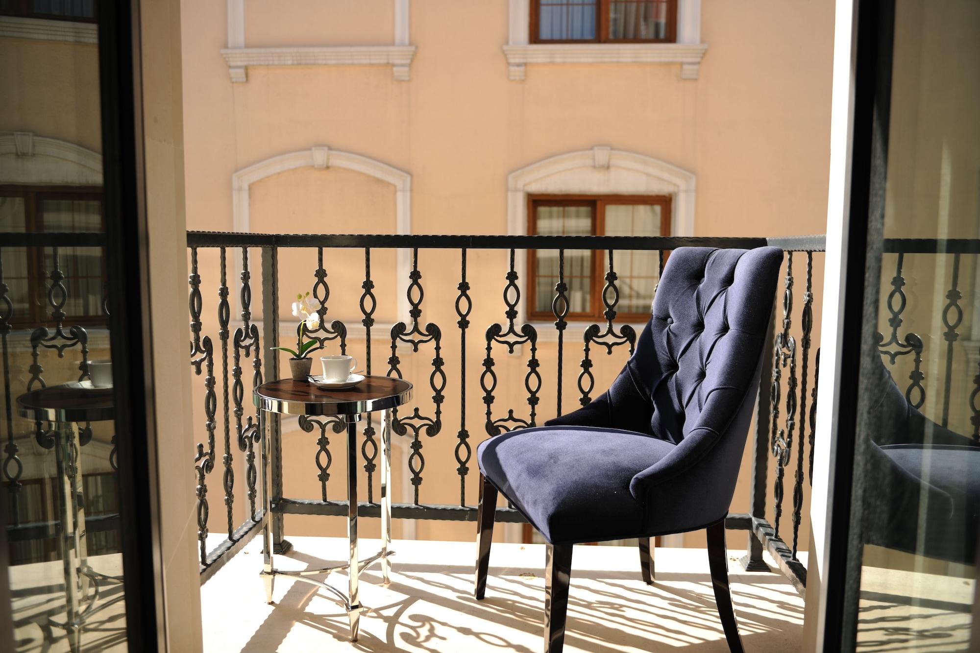 Hotel Le Petit 3*