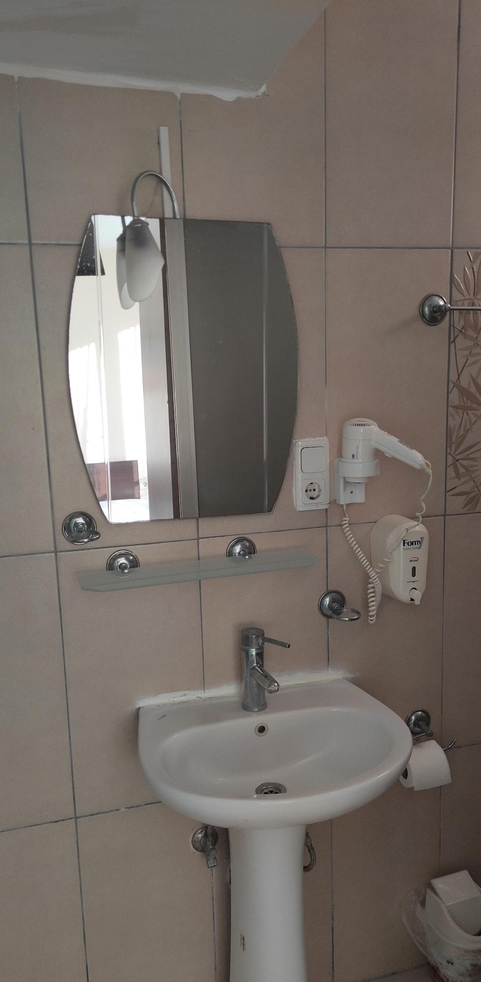 Hotel Romeo 3*