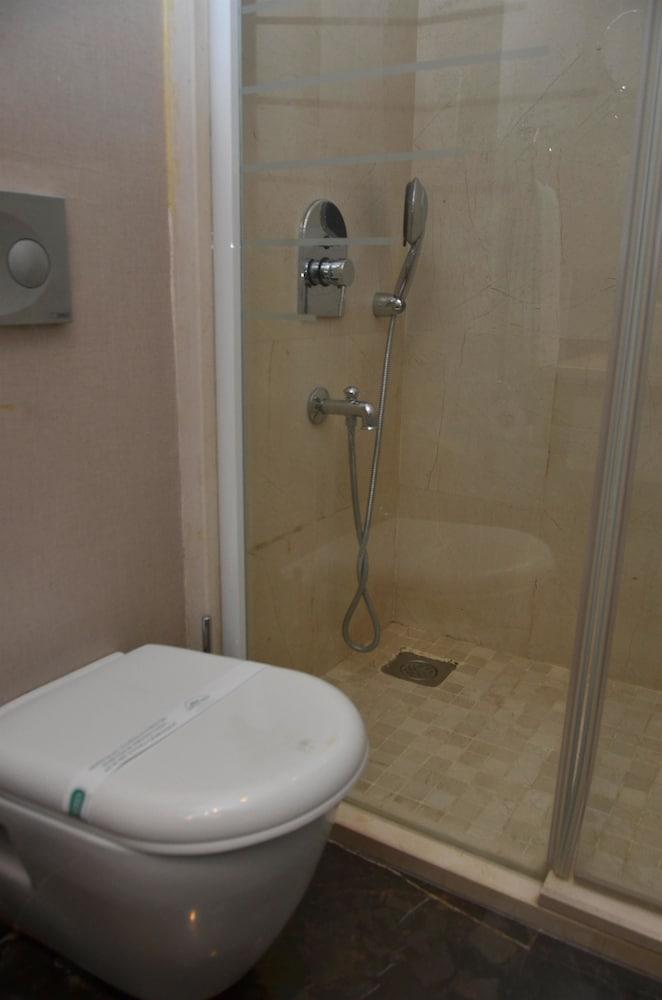 Alba Hotel 4*