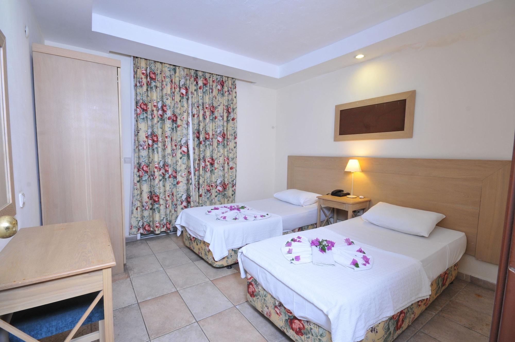 Aparthotel Greenpark 3*