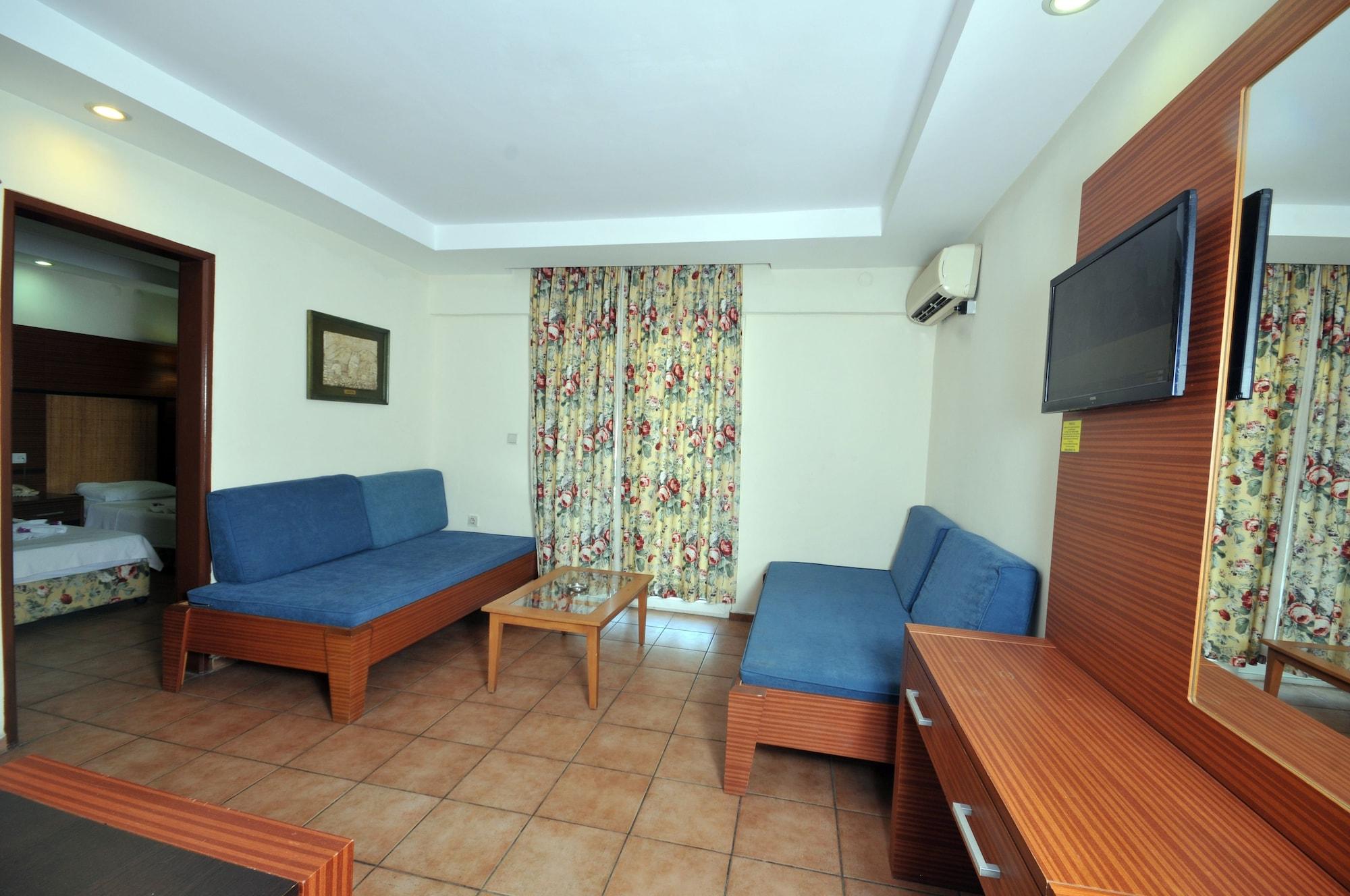 Aparthotel Greenpark 3*