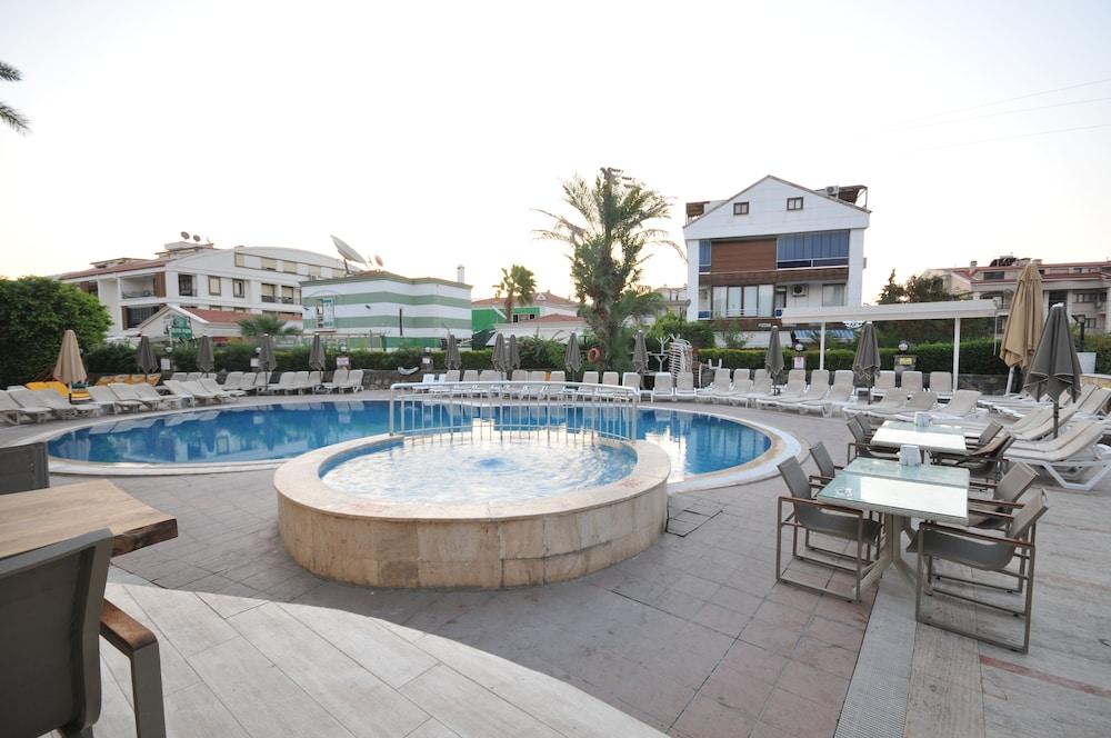 Greenpark Aparthotel