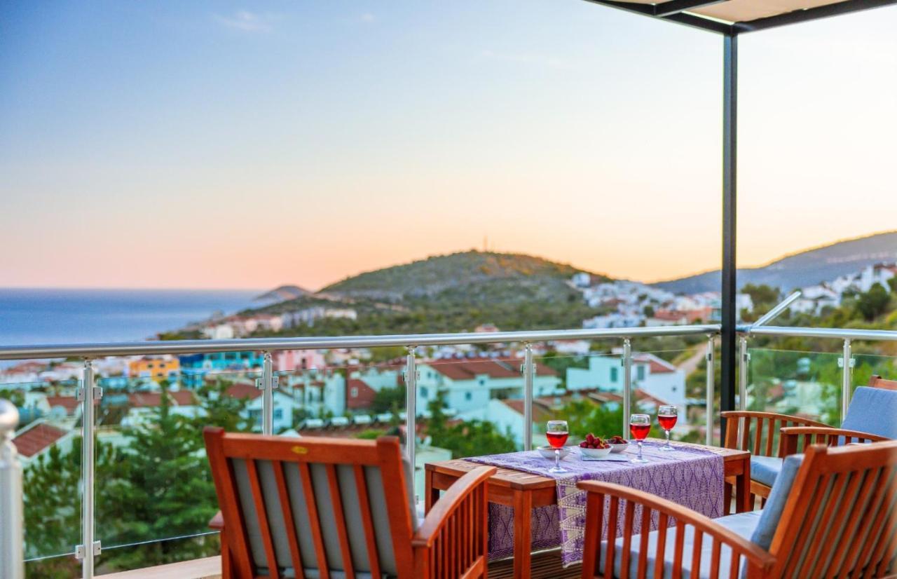 Mystic Private Pool-garden & Sea Views In Location Villa